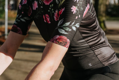 Fietsshirt dames - korte mouwen zwart met rozen - TENUE des Femmes
